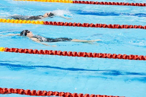 Schwimmer Schwimmen Einem Becken — Stockfoto