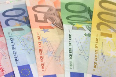 Euro notes clipart