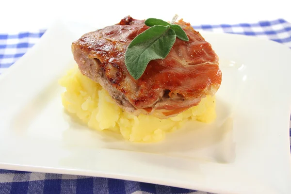 Stock image Saltimbocca of veal with bacon, sage and dried tomatoes