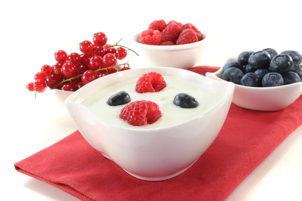 Yogur de frutas —  Fotos de Stock