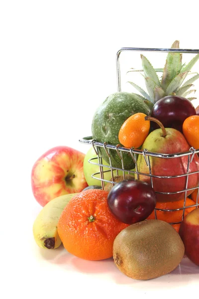 Fruit Mix in the Shopping basket — Stock Photo, Image