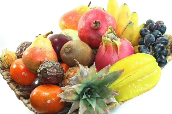 Fruit mix in de mand — Stockfoto