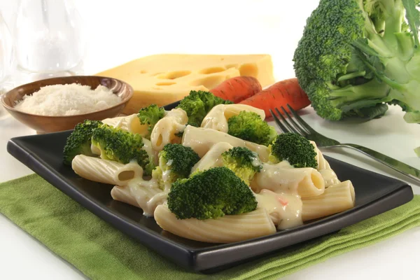 Tortiglione con salsa di broccoli — Foto Stock