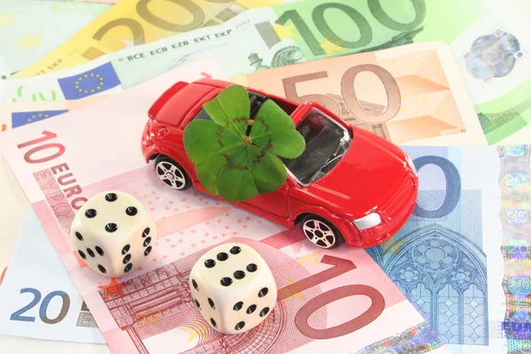 Lucky Clover Med Eurosedlar Tärningar Och Bil — Stockfoto