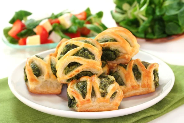 Puff Pastry Spinach Cheese Filling Corn Salad — Stock Photo, Image