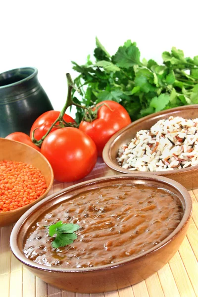 レンズ豆とトマト インド料理 — ストック写真