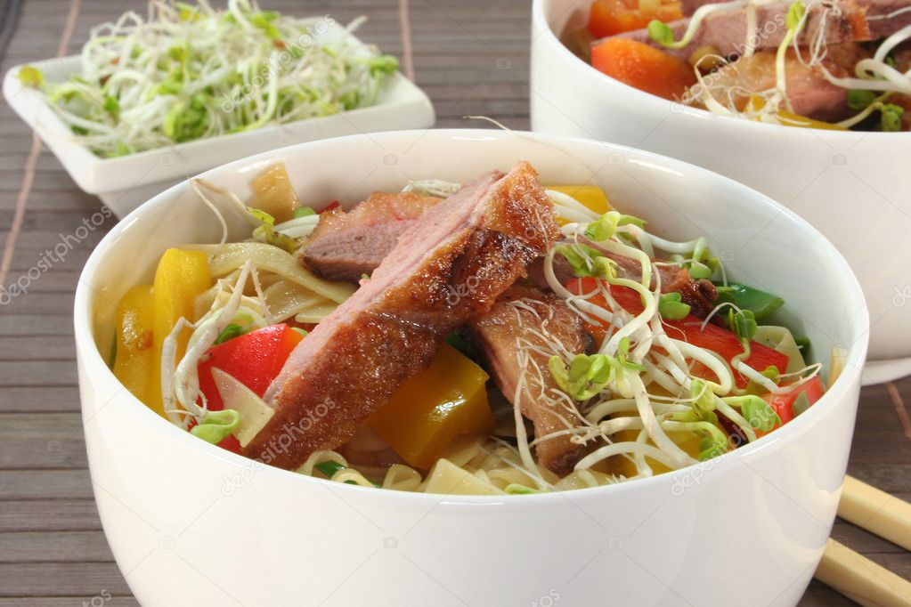 Duck breast with fried noodles
