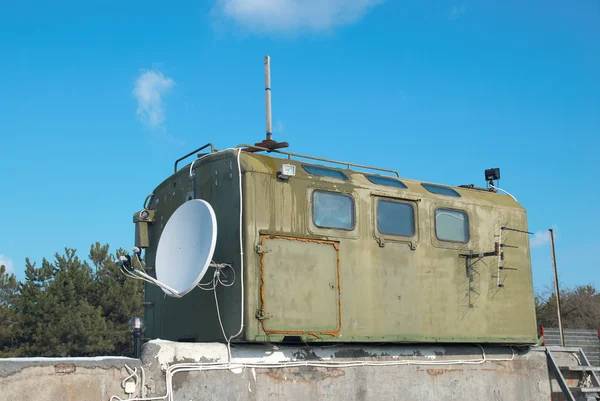 Военная палатка цвета хаки — стоковое фото