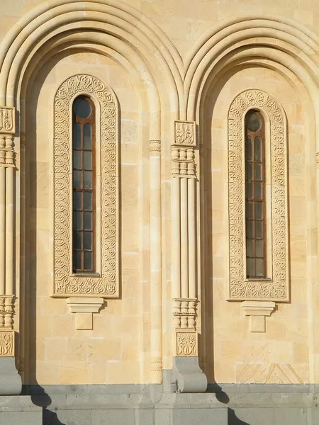 Окна церкви — стоковое фото