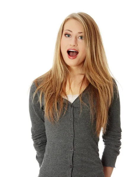 Młody atrakcyjny blond kobieta — Zdjęcie stockowe