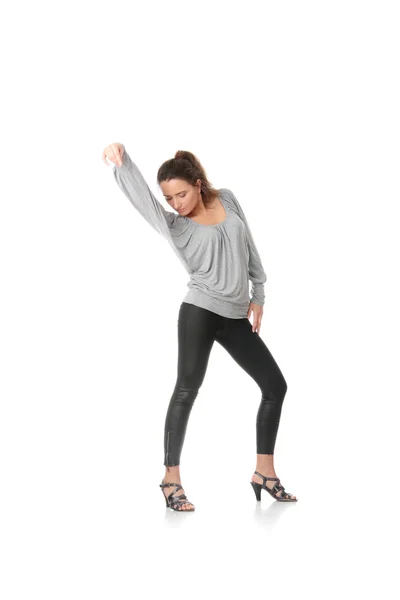 Fiatal nő képzés rumba tánc — Stock Fotó