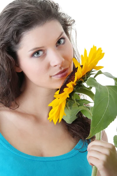 Schönes Mädchen mit Sonnenblume — Stockfoto