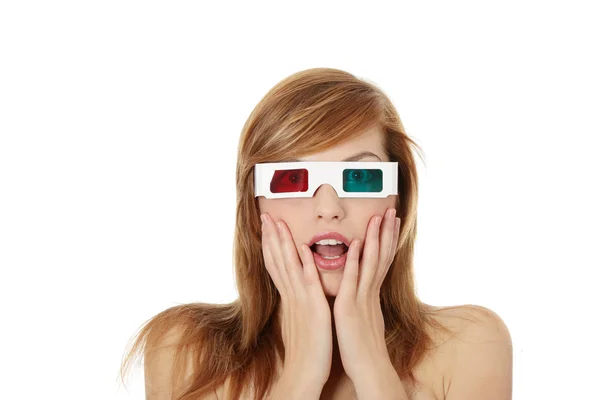 Beyaz Arka Plan Üzerinde Izole Sinema Gözlük Güzel Genç Kadın — Stok fotoğraf