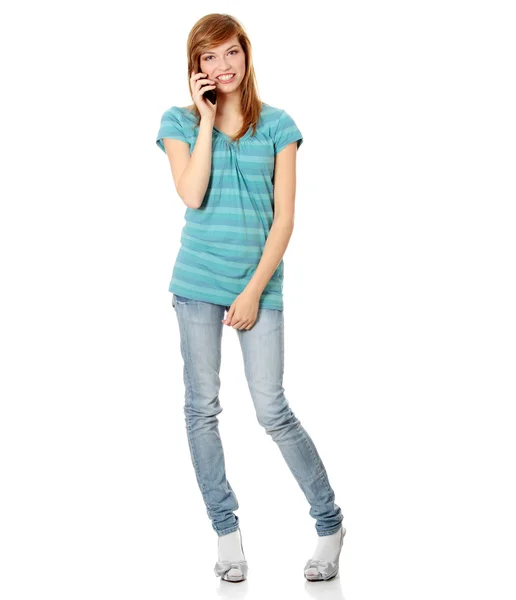 Joven Mujer Caucásica Feliz Está Llamando Con Teléfono Móvil Aislado — Foto de Stock