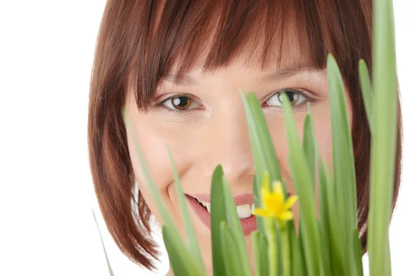Frühlingsmädchen Mit Blumenporträt Über Weißem Hintergrund — Stockfoto
