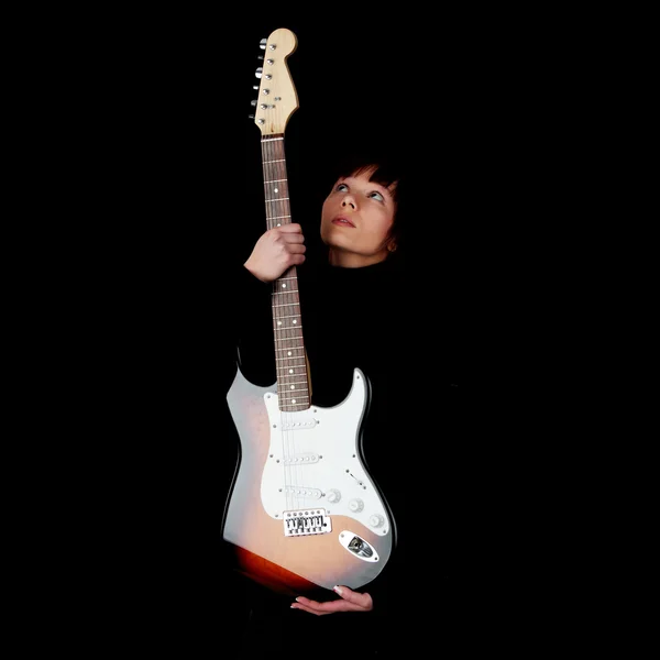 Mujer con guitarra eléctrica — Foto de Stock