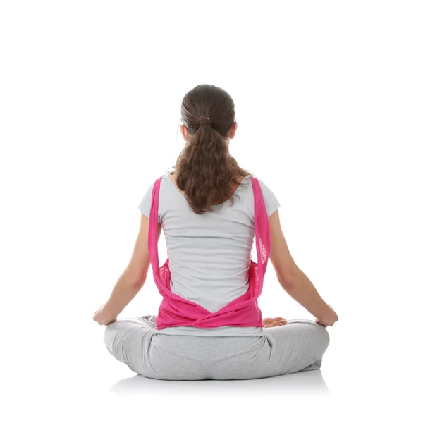 Tonåring kvinna träning yoga — Stockfoto