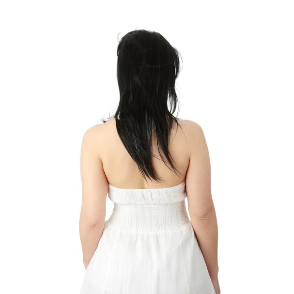 エレガントな白いドレスで 白い背景で隔離の肥満白人女性 — ストック写真