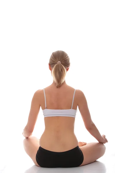 Ung Kvinna Gör Yoga Motion Isolerad Vit Bakgrund — Stockfoto