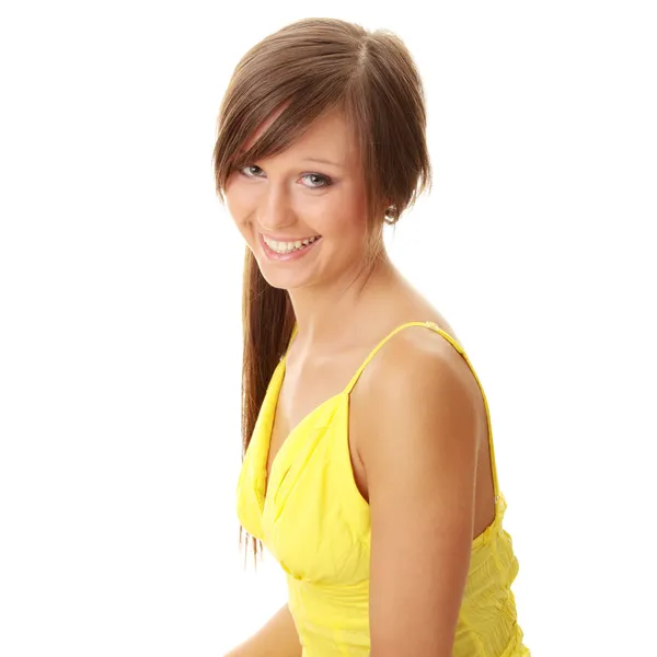 Schöne Brünette Mädchen Gelbem Kleid Isoliert Auf Weißem Hintergrund — Stockfoto