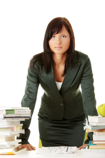Νεαρή Γυναίκα Μελέτη Στο Γραφείο Που Απομονώνονται Λευκό Φόντο — Φωτογραφία Αρχείου