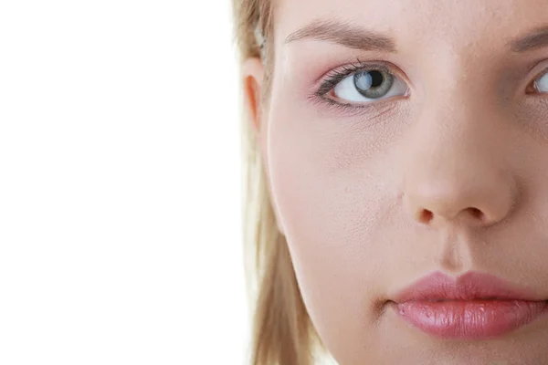 Casual jonge vrouw gezicht close-up — Stockfoto
