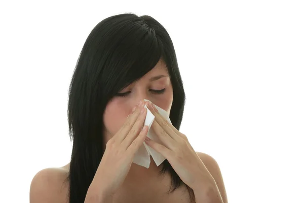 Ung kvinna med allergi eller kall — Stockfoto