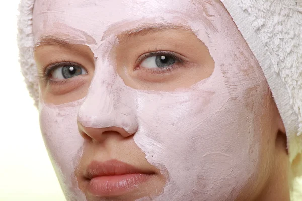 Potret Model Bergaya Dengan Masker Krim Wajah — Stok Foto