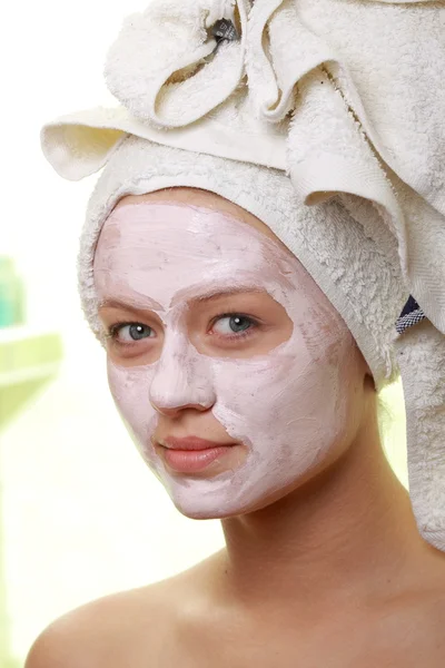 Beleza mascarada - tratamento facial — Fotografia de Stock