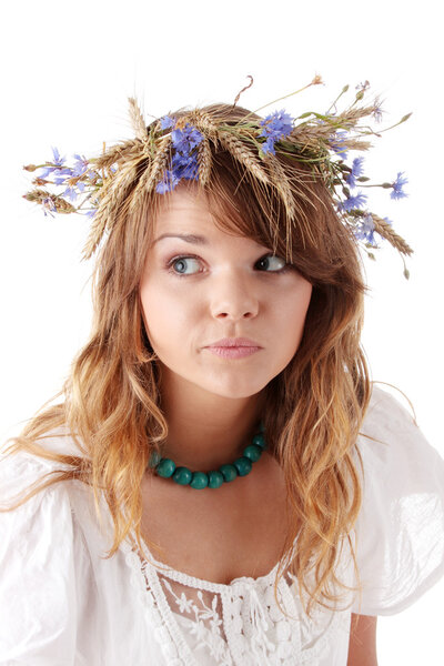Teen girl in summer wreath