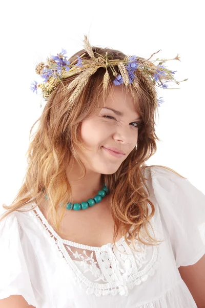 Teen girl in summer wreath — Stock Photo, Image