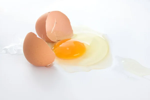 Dökülen Yumurta Yakın Çekim — Stok fotoğraf