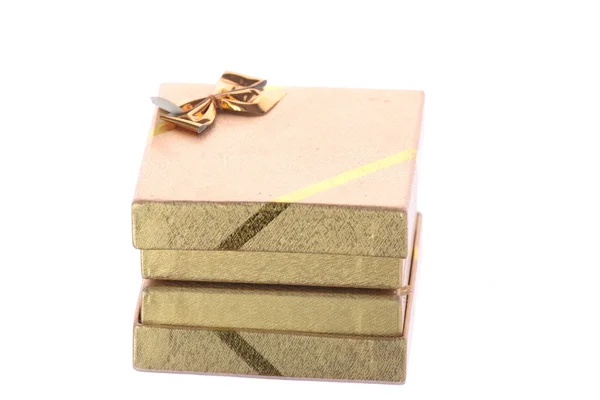 Bela Caixa Presente Dourado Isolado Branco — Fotografia de Stock