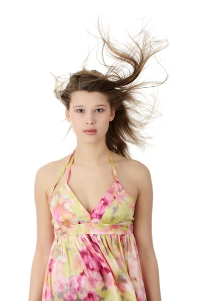 Yaz Aylarında Güzel Genç Kadın Giysi Izole Üzerinde Beyaz Arka — Stok fotoğraf