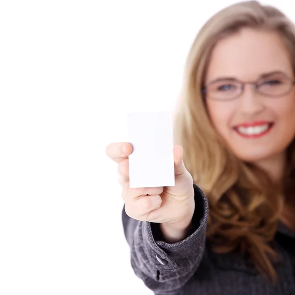 Businesswoman holding blank empty businesscard — Stock Photo, Image
