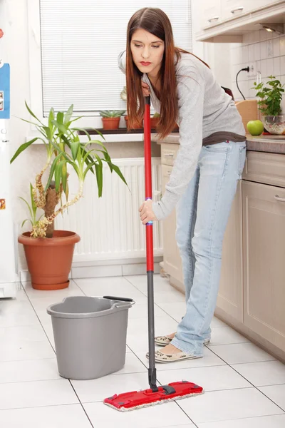 Woman Holding Mop Cleaning Kitchen Floor — Stock Photo, Image