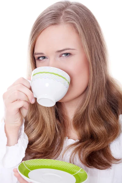 年轻迷人的金发女人喝咖啡 — 图库照片
