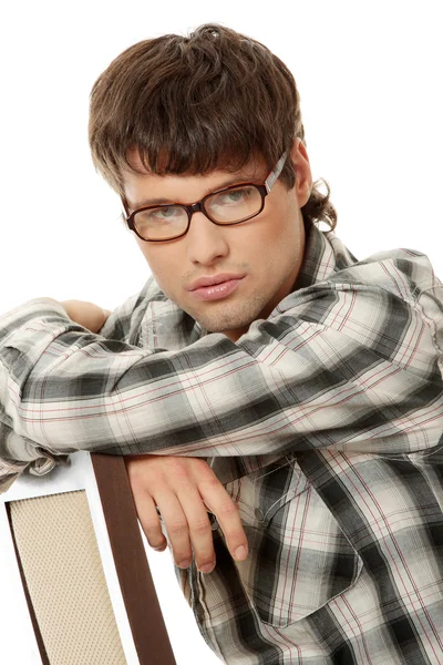 Zblízka portrétní pohledný muž v brýlích — Stock fotografie