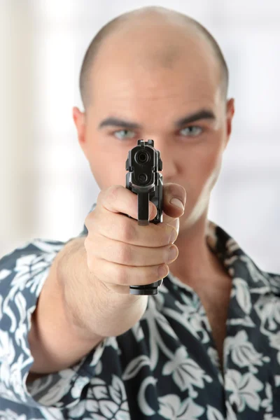 Uomini con pistola — Foto Stock