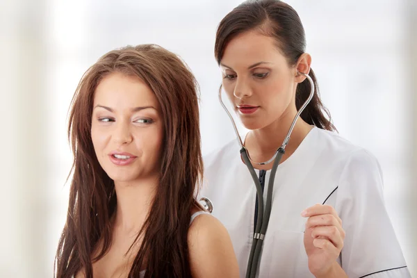 Female doctor with patient — Stock Photo, Image