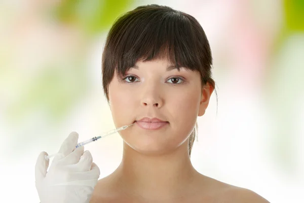 Mulher recebendo injeção de Botox — Fotografia de Stock