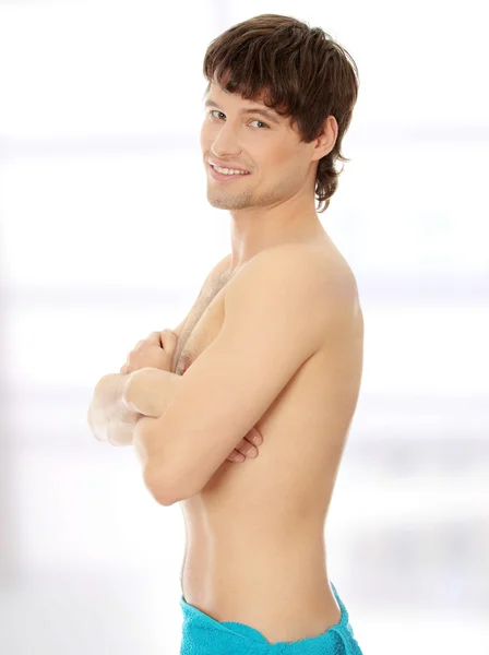 Oμορφος νέος με την πετσέτα — Φωτογραφία Αρχείου