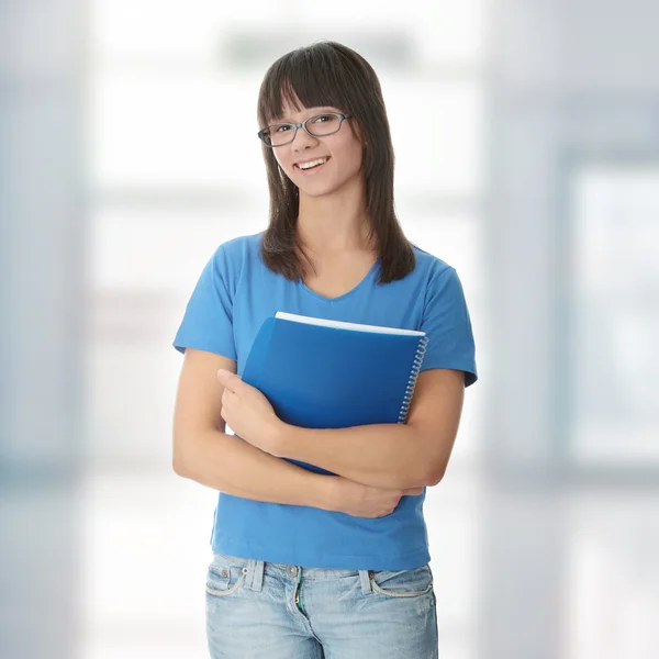 Adolescente estudiante chica con bloc de notas —  Fotos de Stock
