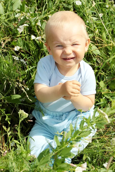Adorable baby boy outdoors — Stock Photo, Image