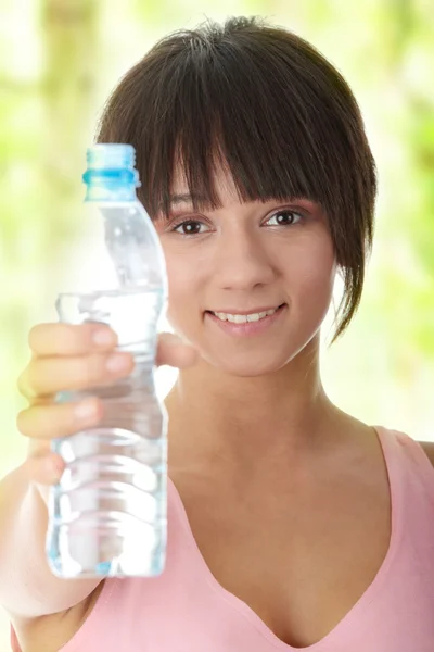 Donna acqua potabile — Foto Stock