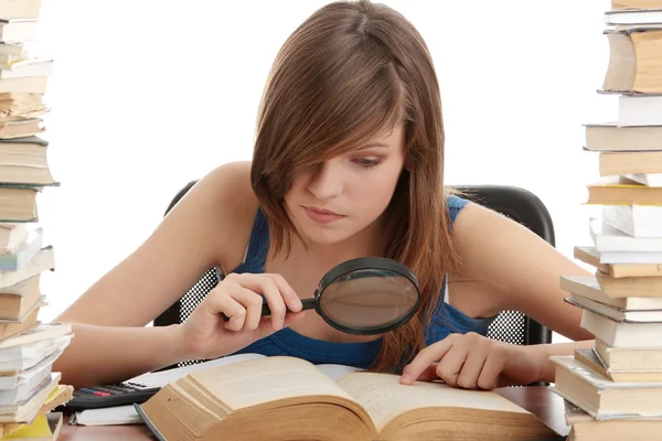 Teen girl learning at the desk — Stock Photo, Image