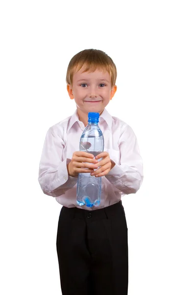 Ευτυχισμένο αγόρι με ένα μπουκάλι νερό — Φωτογραφία Αρχείου