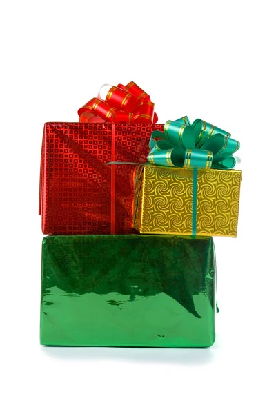 Разноцветные коробки с подарками — стоковое фото