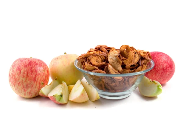 Färska och torkade äpplen — Stockfoto