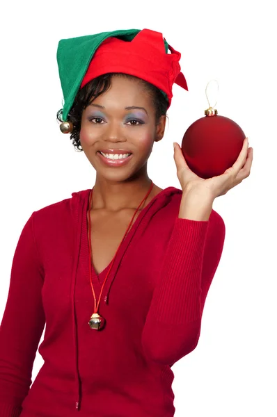 Femme noire tenant un ornement de Noël — Photo